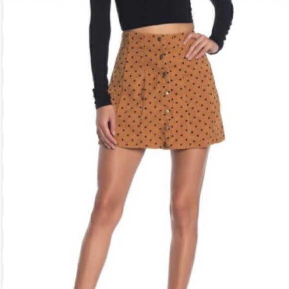Wild Honey Dresses & Skirts - Cute polka dot mini skirt